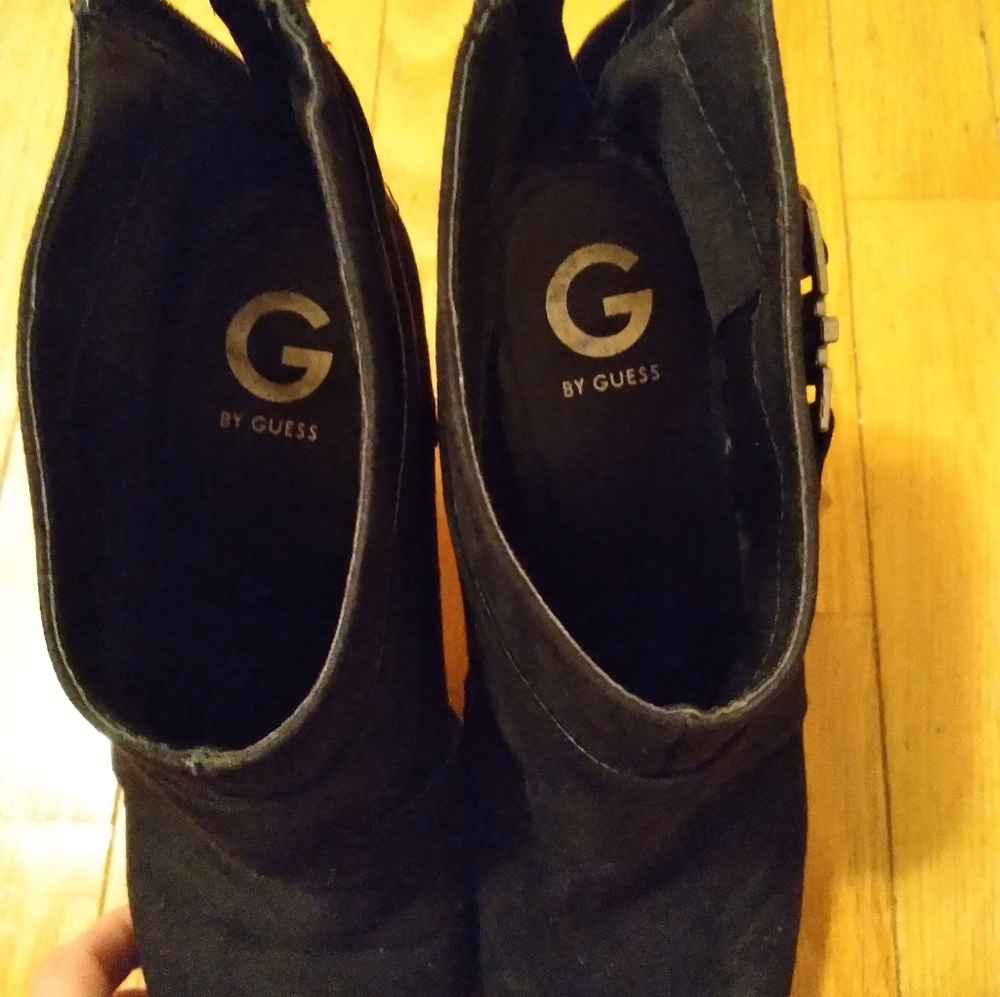 G BY GUESS black heels EUC - Picture 4 of 5